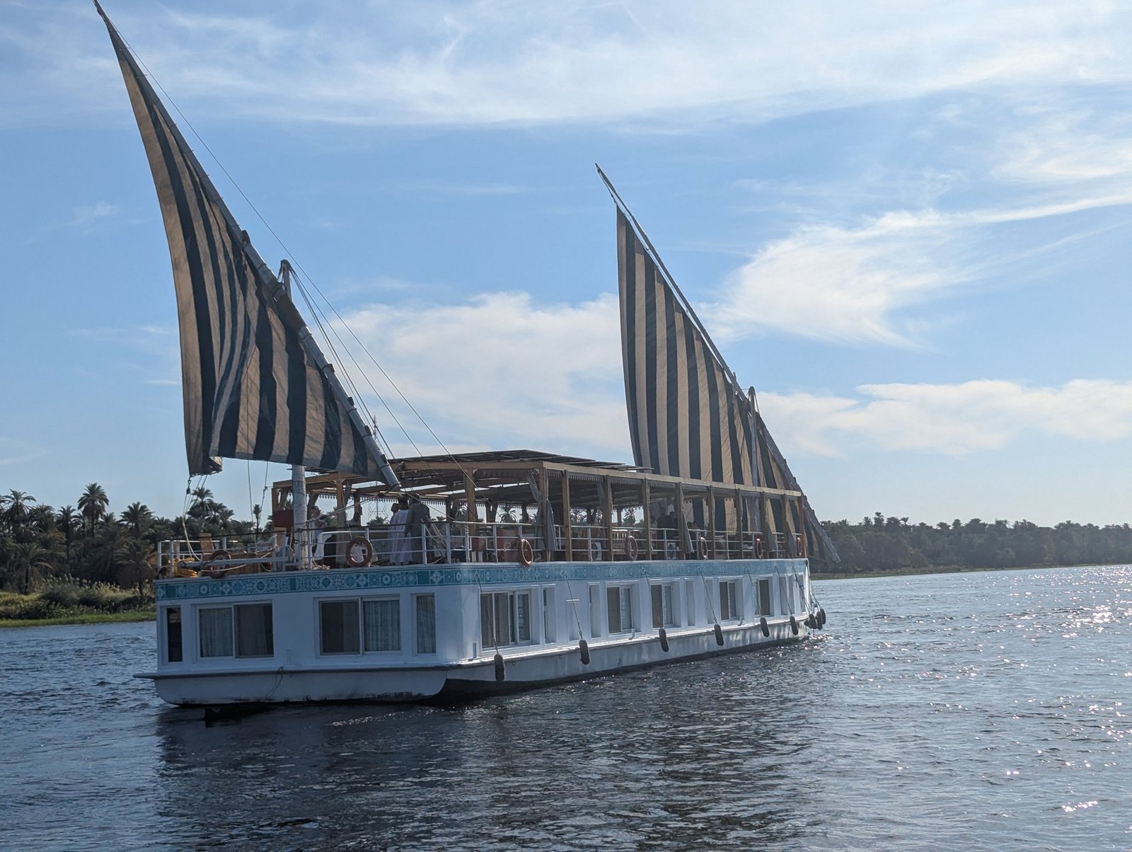 Dahabeya or Nile cruise ship? An honest comparison