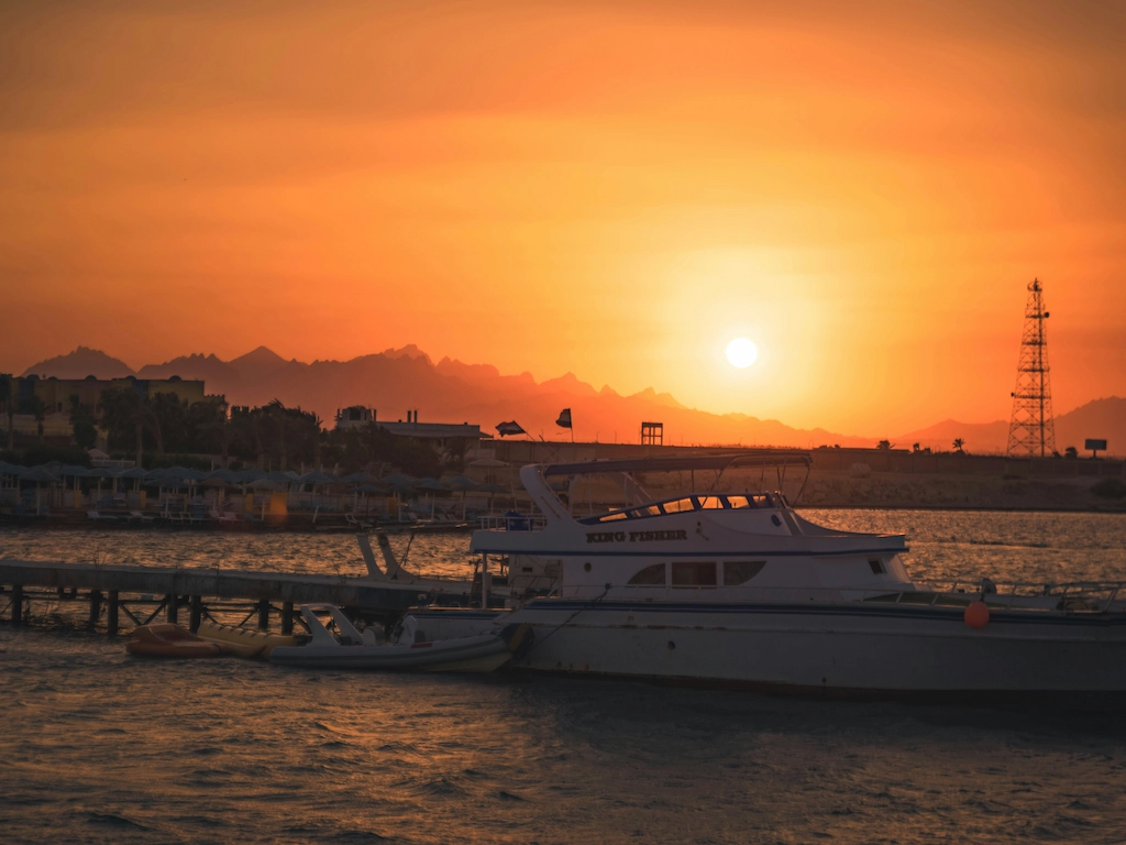 red-sea-sunset-hurghada-harbour-egypt